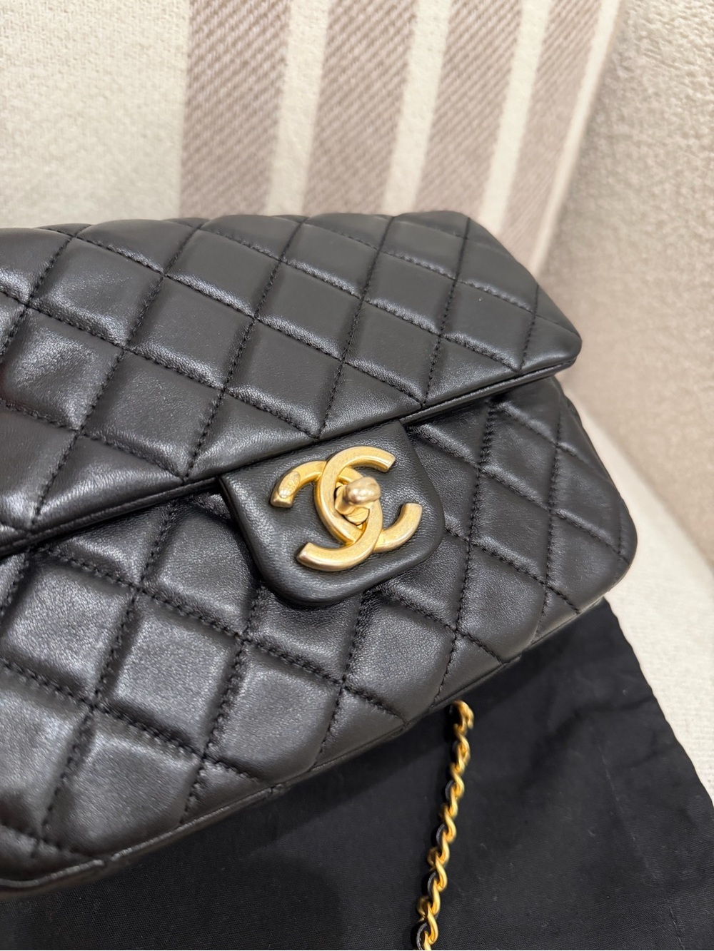 CHANEL 22K Coco Hearts Black Quilted Flap Crossbody with Gold Hardware - Picture 6 of 16